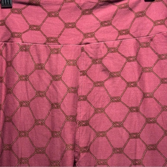 NEW LulaRoe OS Soft Leggings One Size  2-10 Small-Large Pink Cable Rope Pattern - Picture 8 of 12